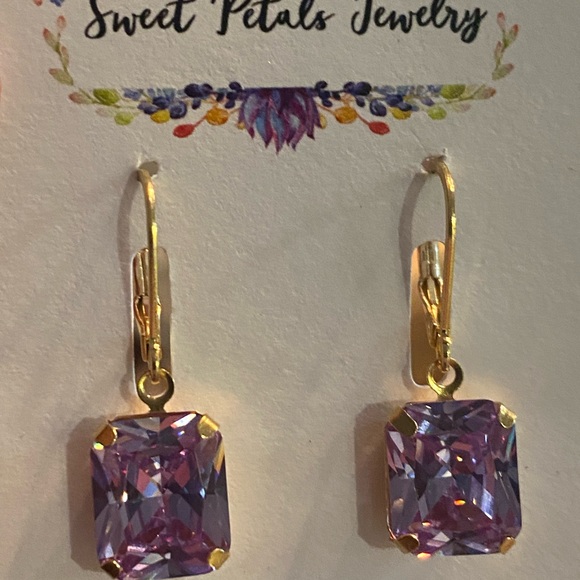 Tanzanite shade crystal earrings - Picture 7 of 9